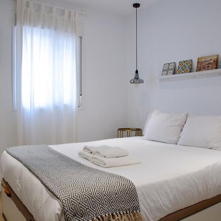 Apartamento Moderno En Triana 2 Dormitorios Y Aire Acondicionado Sevilla Kültér fotó