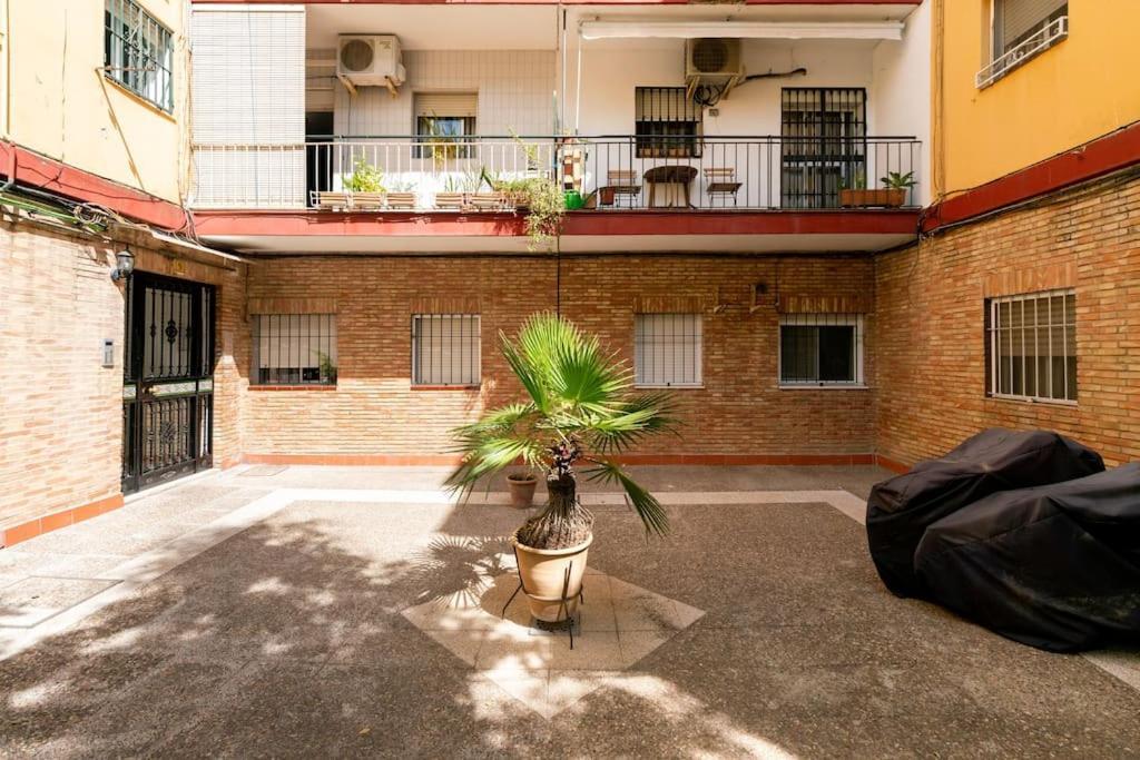 Apartamento Moderno En Triana 2 Dormitorios Y Aire Acondicionado Sevilla Kültér fotó