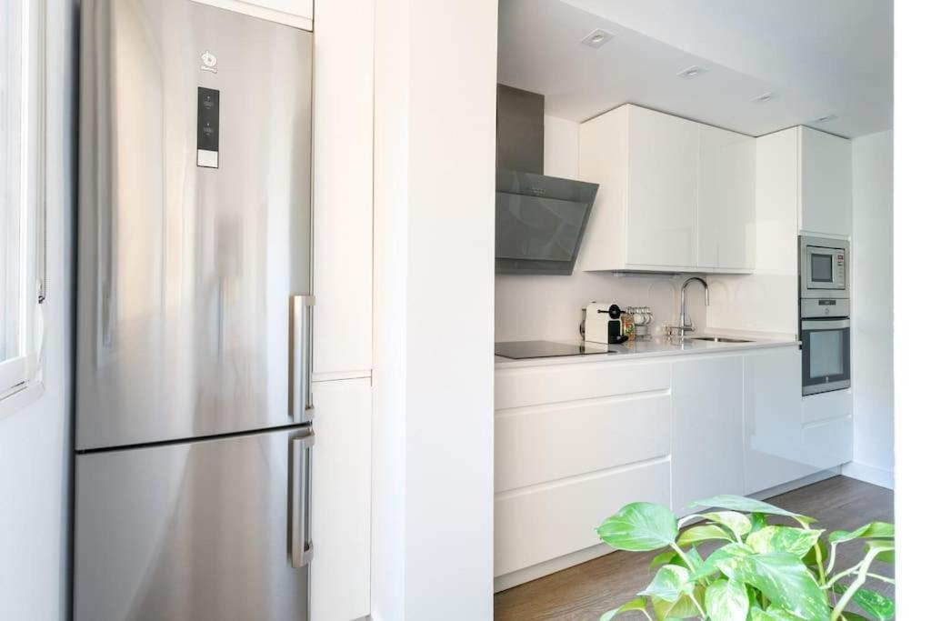 Apartamento Moderno En Triana 2 Dormitorios Y Aire Acondicionado Sevilla Kültér fotó
