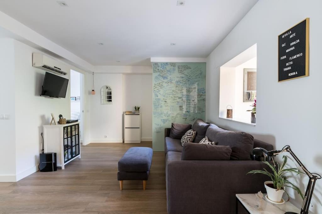 Apartamento Moderno En Triana 2 Dormitorios Y Aire Acondicionado Sevilla Kültér fotó