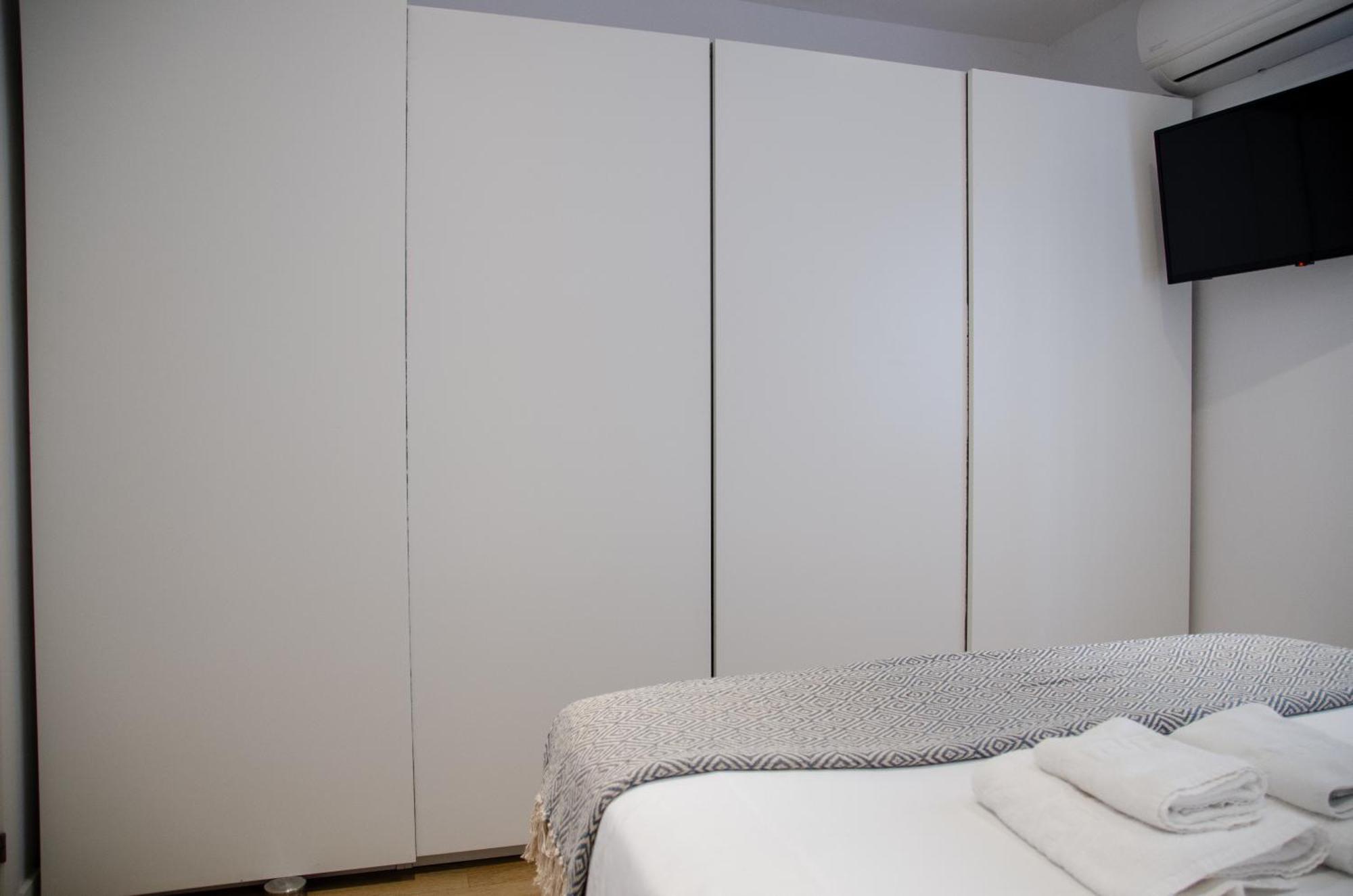 Apartamento Moderno En Triana 2 Dormitorios Y Aire Acondicionado Sevilla Kültér fotó