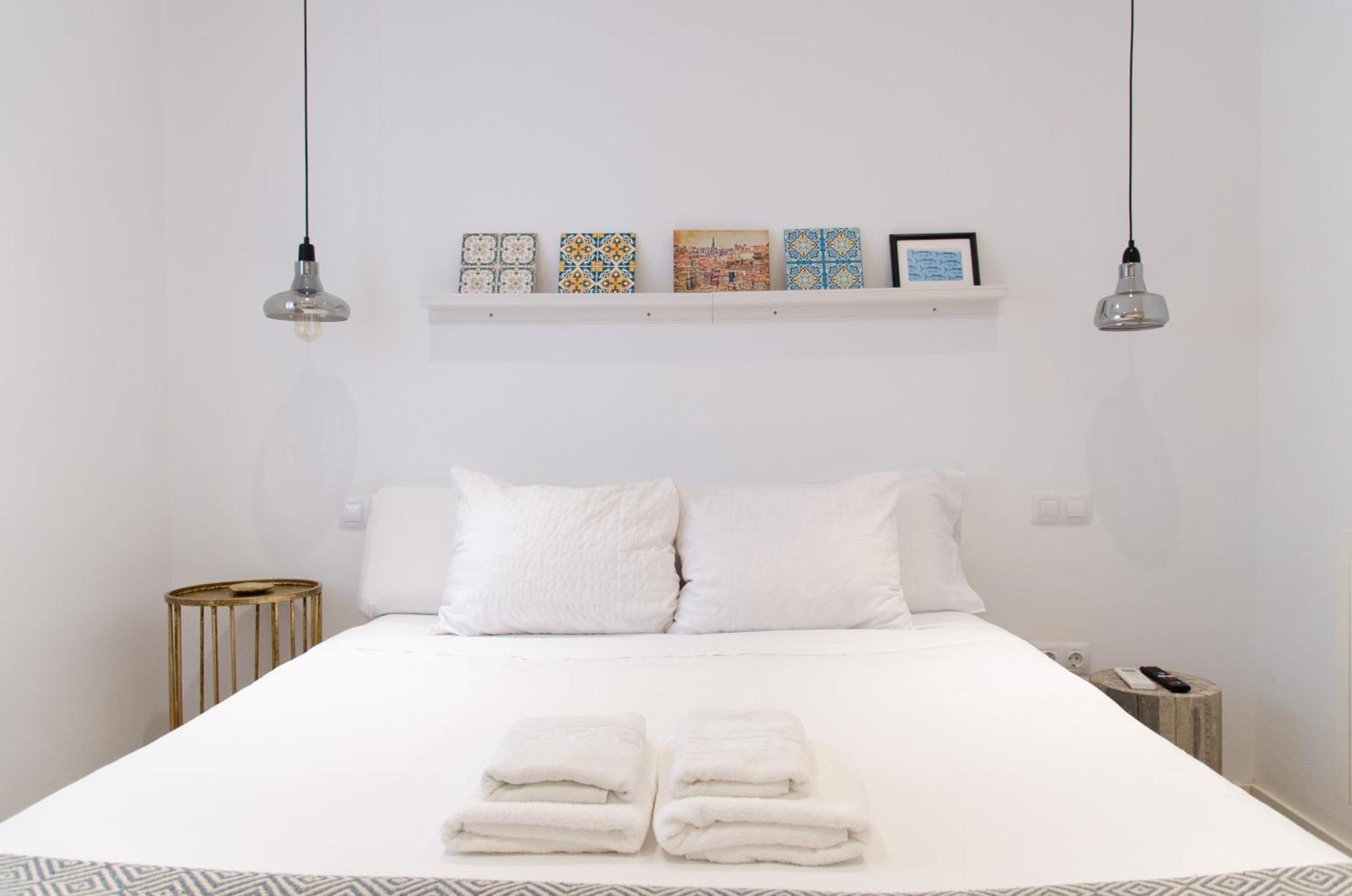 Apartamento Moderno En Triana 2 Dormitorios Y Aire Acondicionado Sevilla Kültér fotó