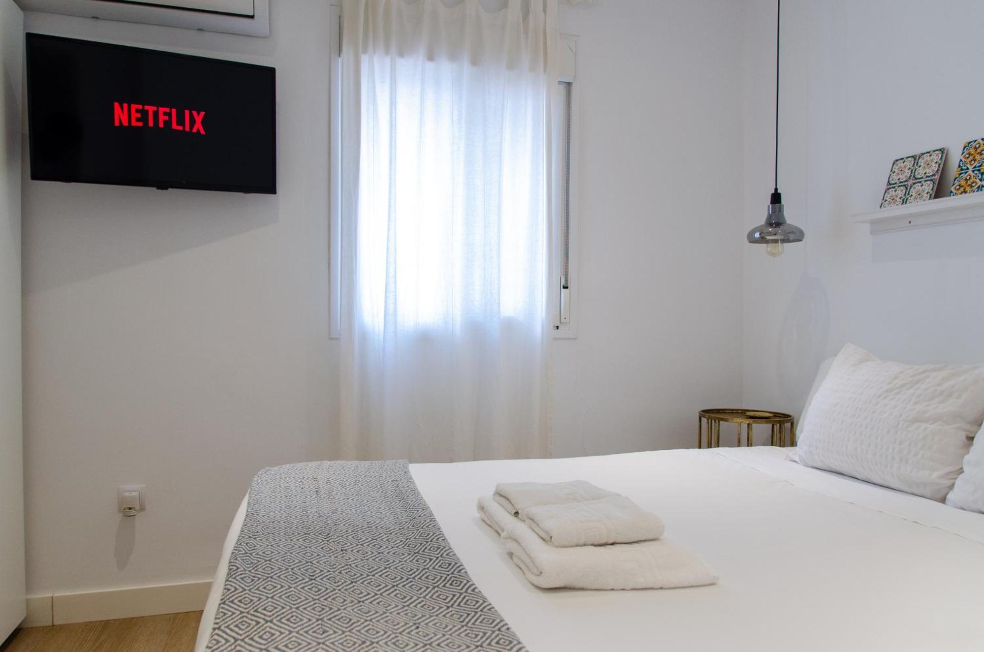 Apartamento Moderno En Triana 2 Dormitorios Y Aire Acondicionado Sevilla Kültér fotó