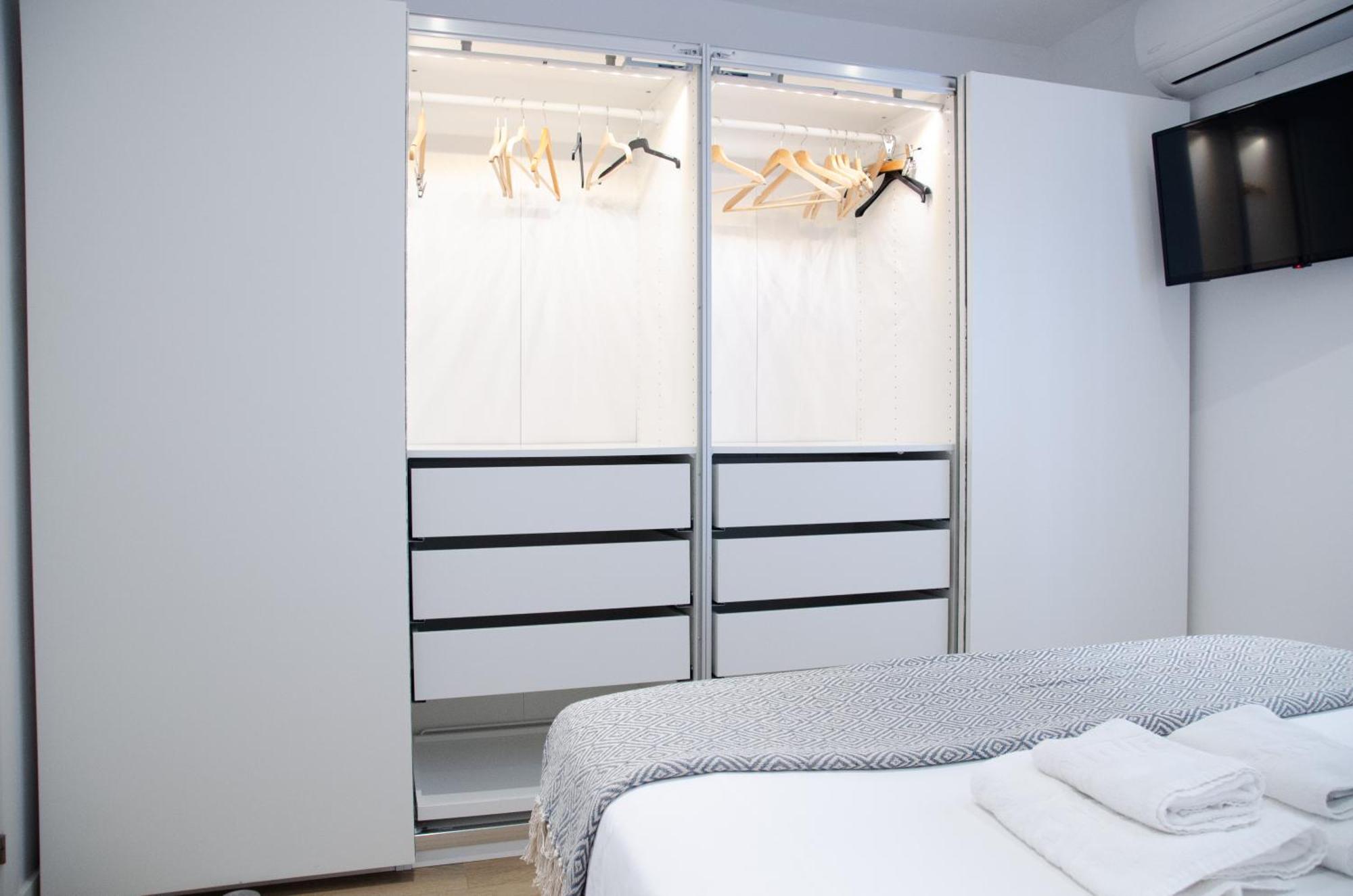 Apartamento Moderno En Triana 2 Dormitorios Y Aire Acondicionado Sevilla Kültér fotó
