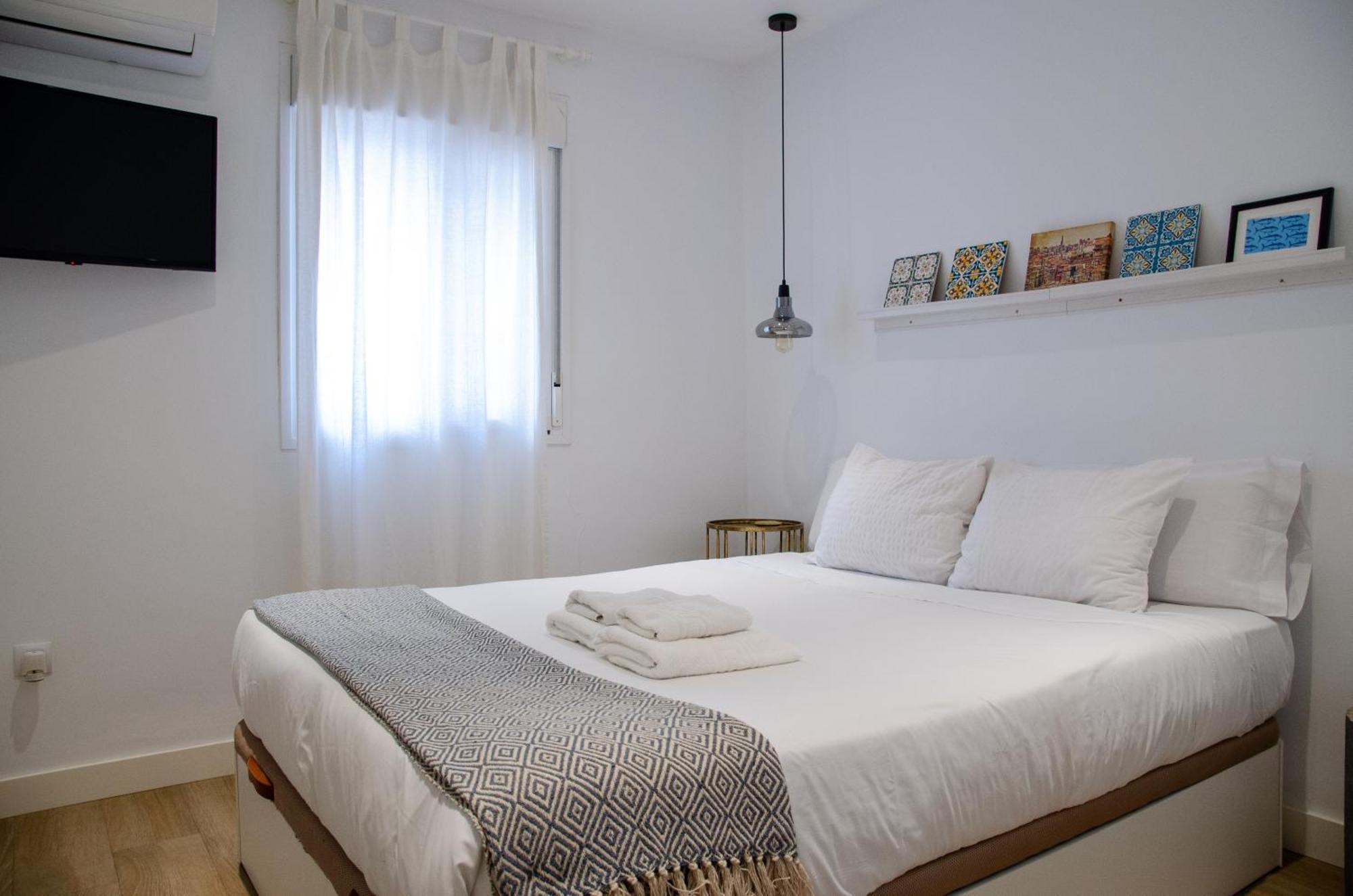 Apartamento Moderno En Triana 2 Dormitorios Y Aire Acondicionado Sevilla Kültér fotó