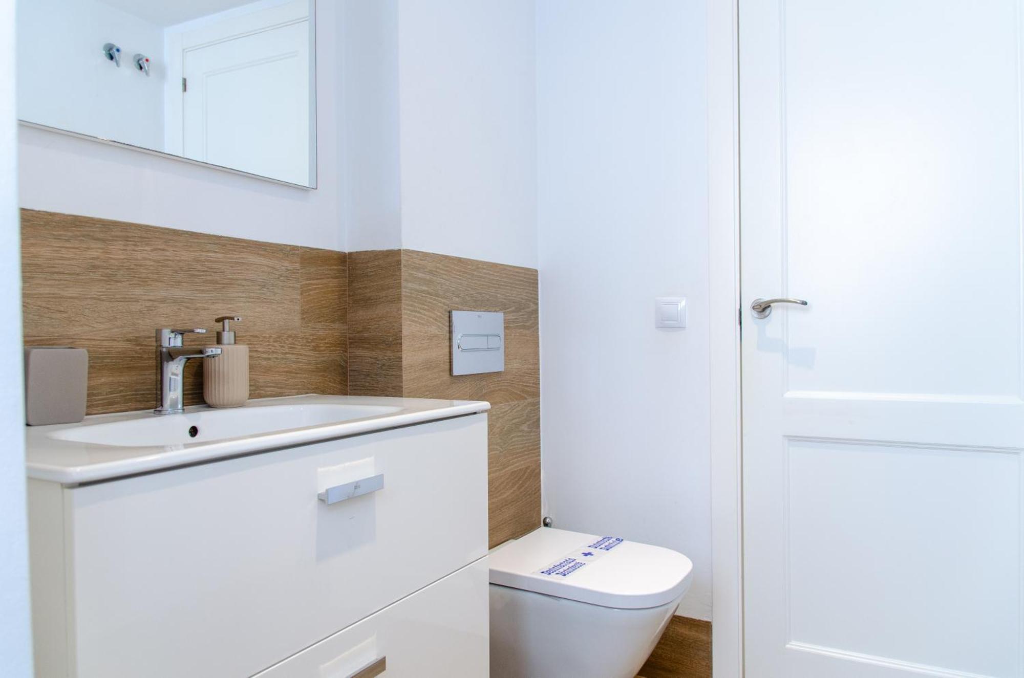 Apartamento Moderno En Triana 2 Dormitorios Y Aire Acondicionado Sevilla Kültér fotó