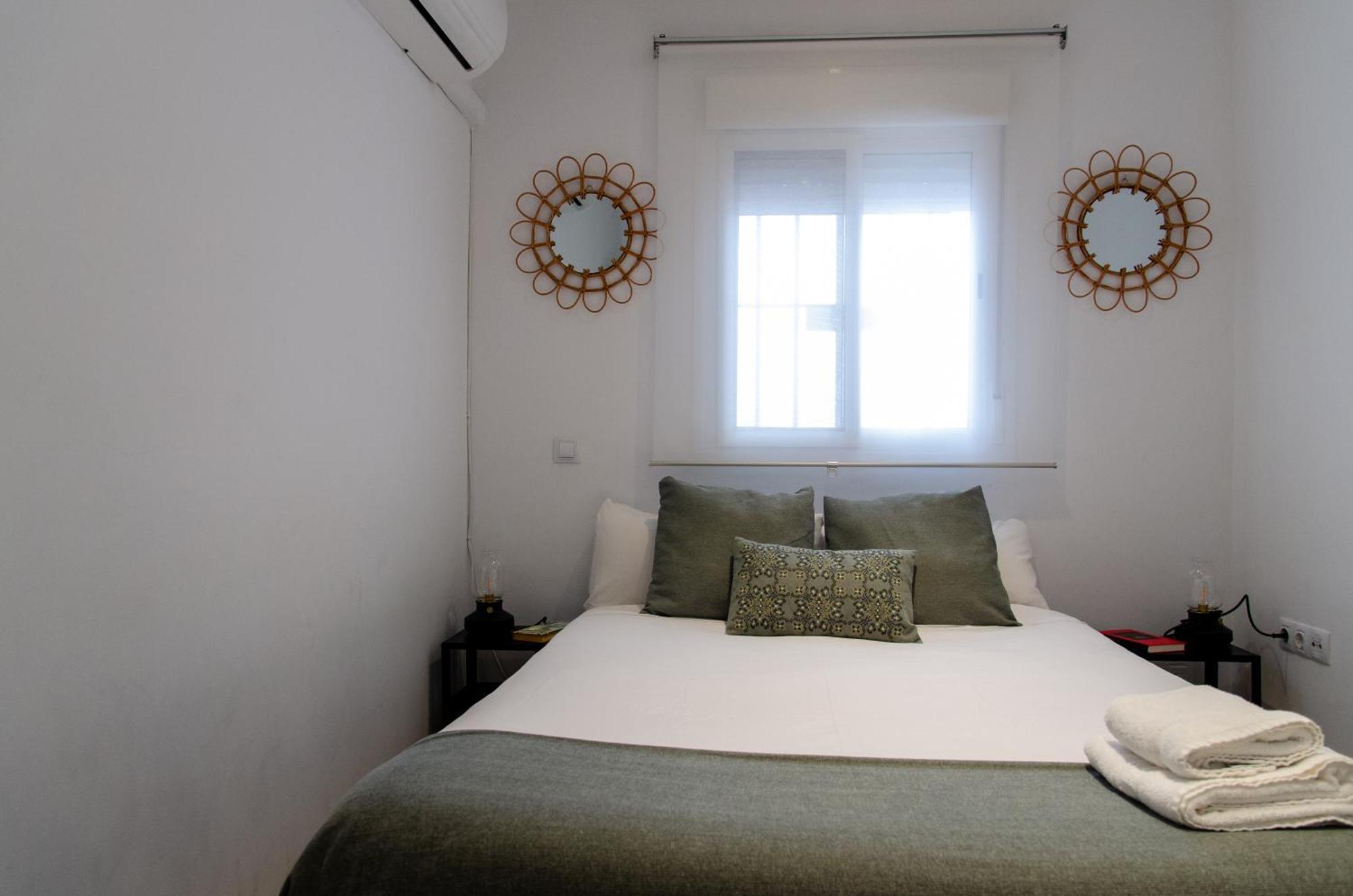 Apartamento Moderno En Triana 2 Dormitorios Y Aire Acondicionado Sevilla Kültér fotó