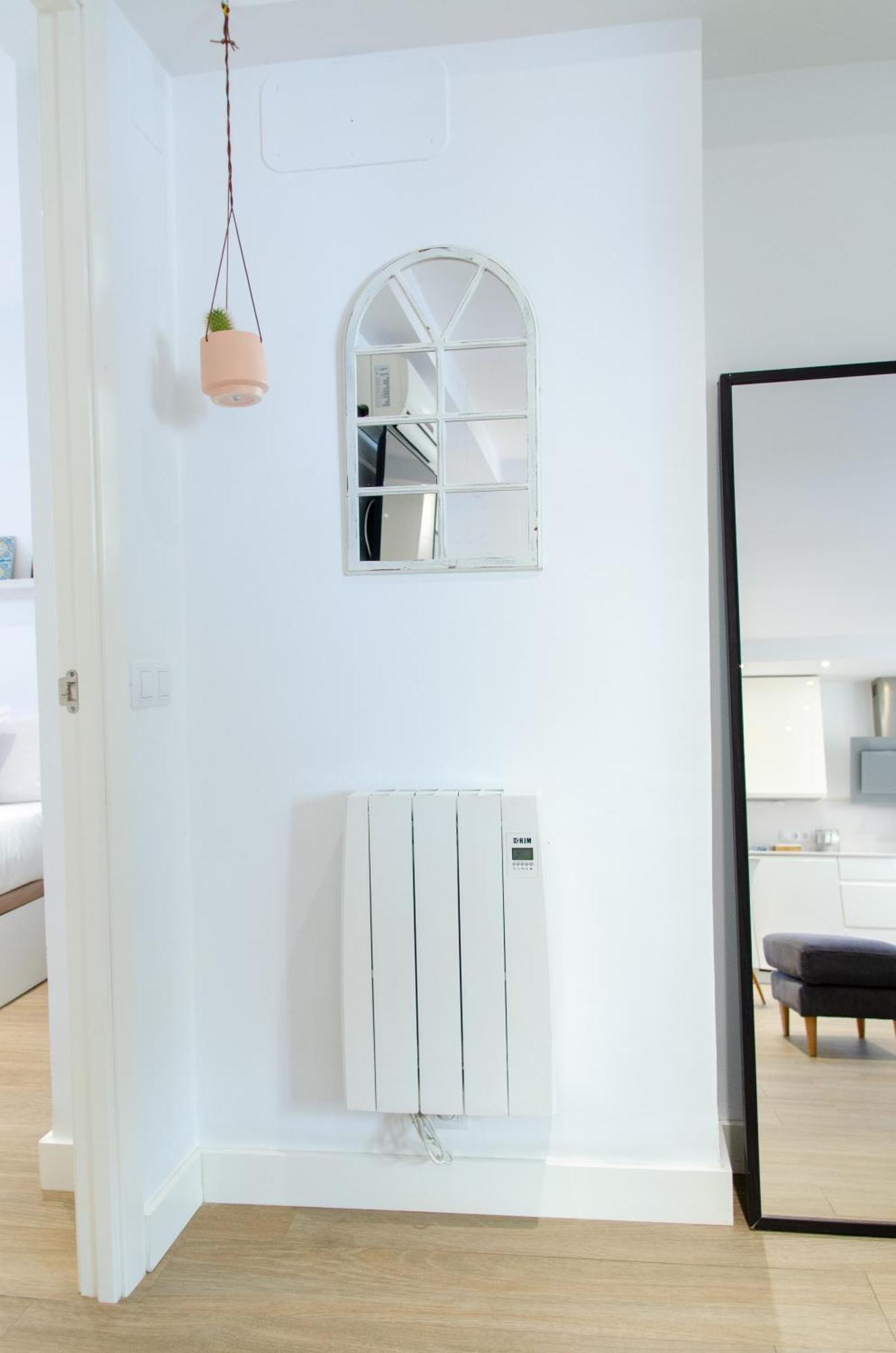 Apartamento Moderno En Triana 2 Dormitorios Y Aire Acondicionado Sevilla Kültér fotó