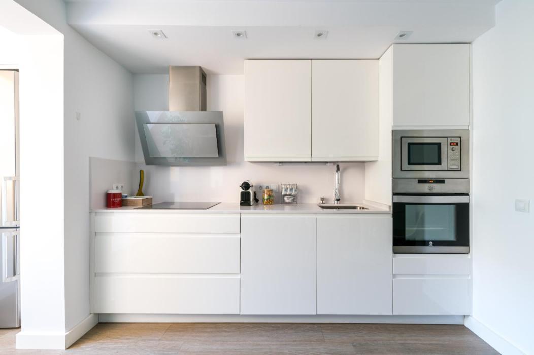 Apartamento Moderno En Triana 2 Dormitorios Y Aire Acondicionado Sevilla Kültér fotó