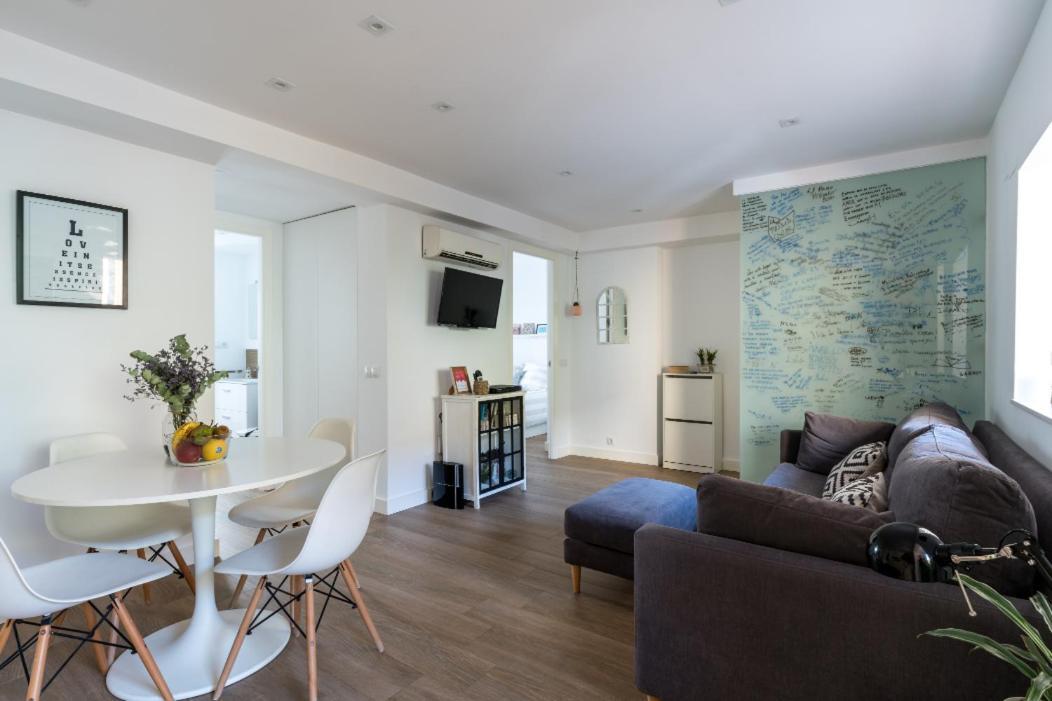 Apartamento Moderno En Triana 2 Dormitorios Y Aire Acondicionado Sevilla Kültér fotó