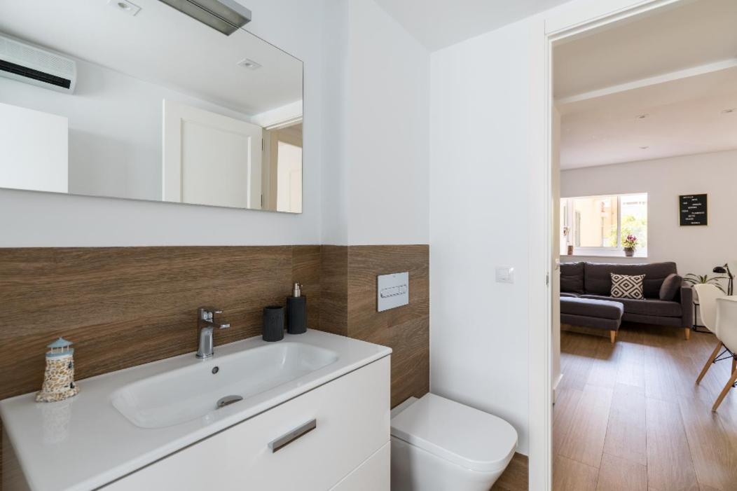 Apartamento Moderno En Triana 2 Dormitorios Y Aire Acondicionado Sevilla Kültér fotó