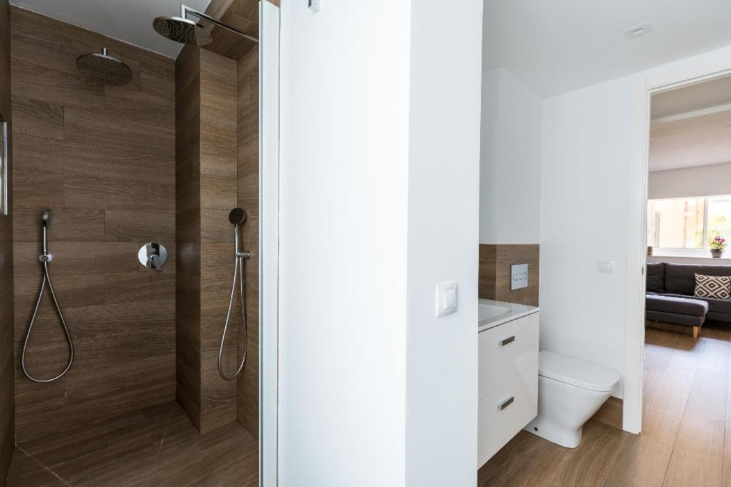 Apartamento Moderno En Triana 2 Dormitorios Y Aire Acondicionado Sevilla Kültér fotó